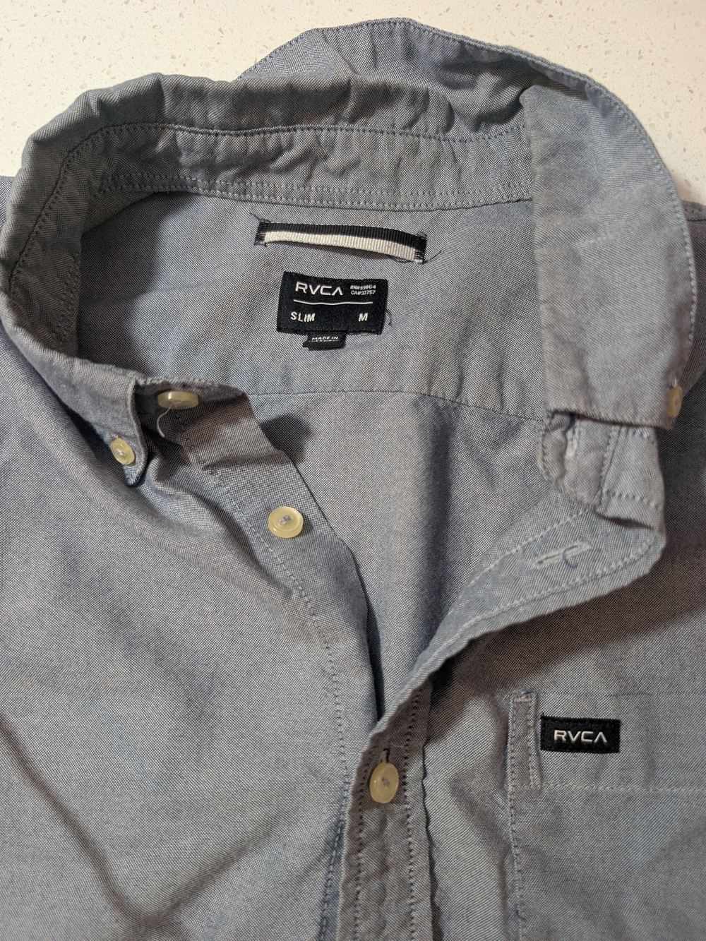 RVCA Men’s Button-Down Shirt in Light Blue-Gray